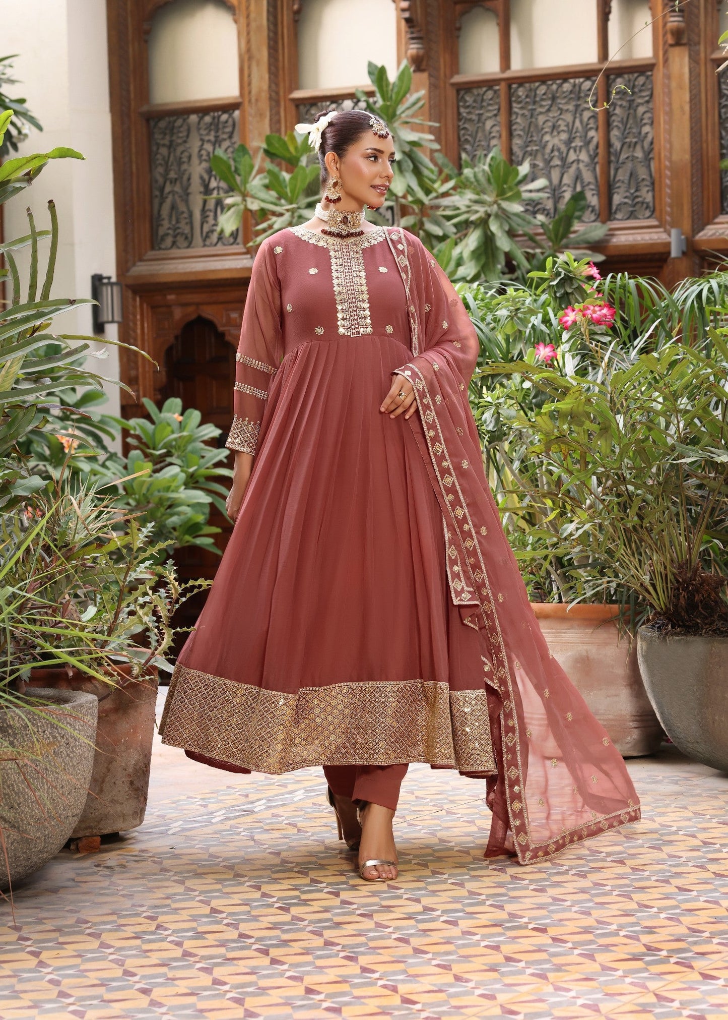Designer Peach Pink Pishwas Salwar Kameez Online in KSA Riyadh Saudi Arabia Oman Bahrain Qatar