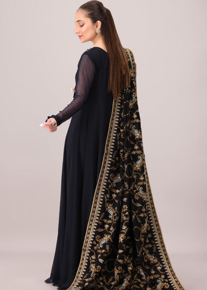 Dhanak Black Embroidered Shawl Online in KSA Riyadh Saudi Arabia Oman Bahrain Qatar