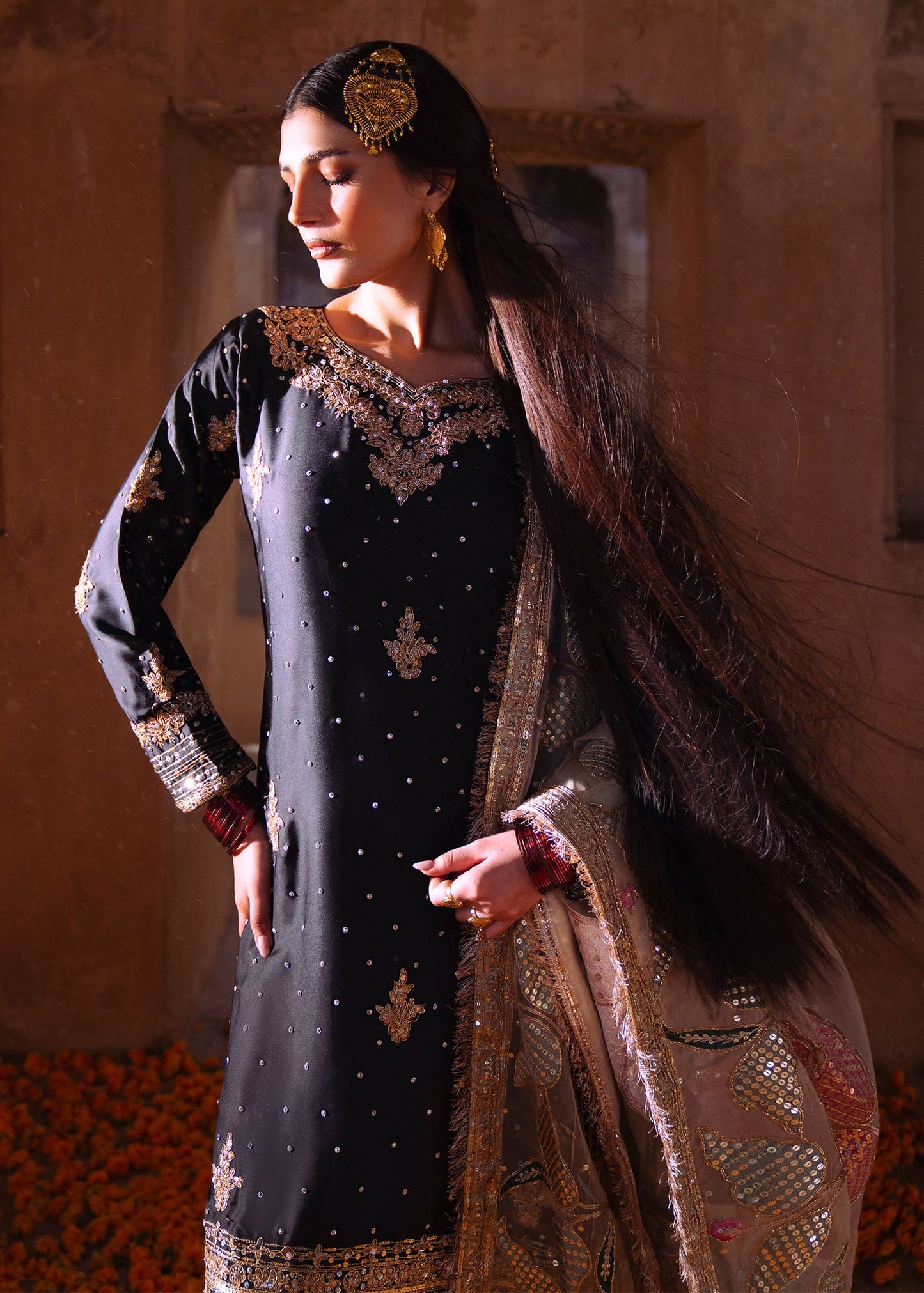 Ebony Metallic Thread Embroidered Charmuse Kurta Online in Dubai DXB UAE Abudhabi Meena Bazaar