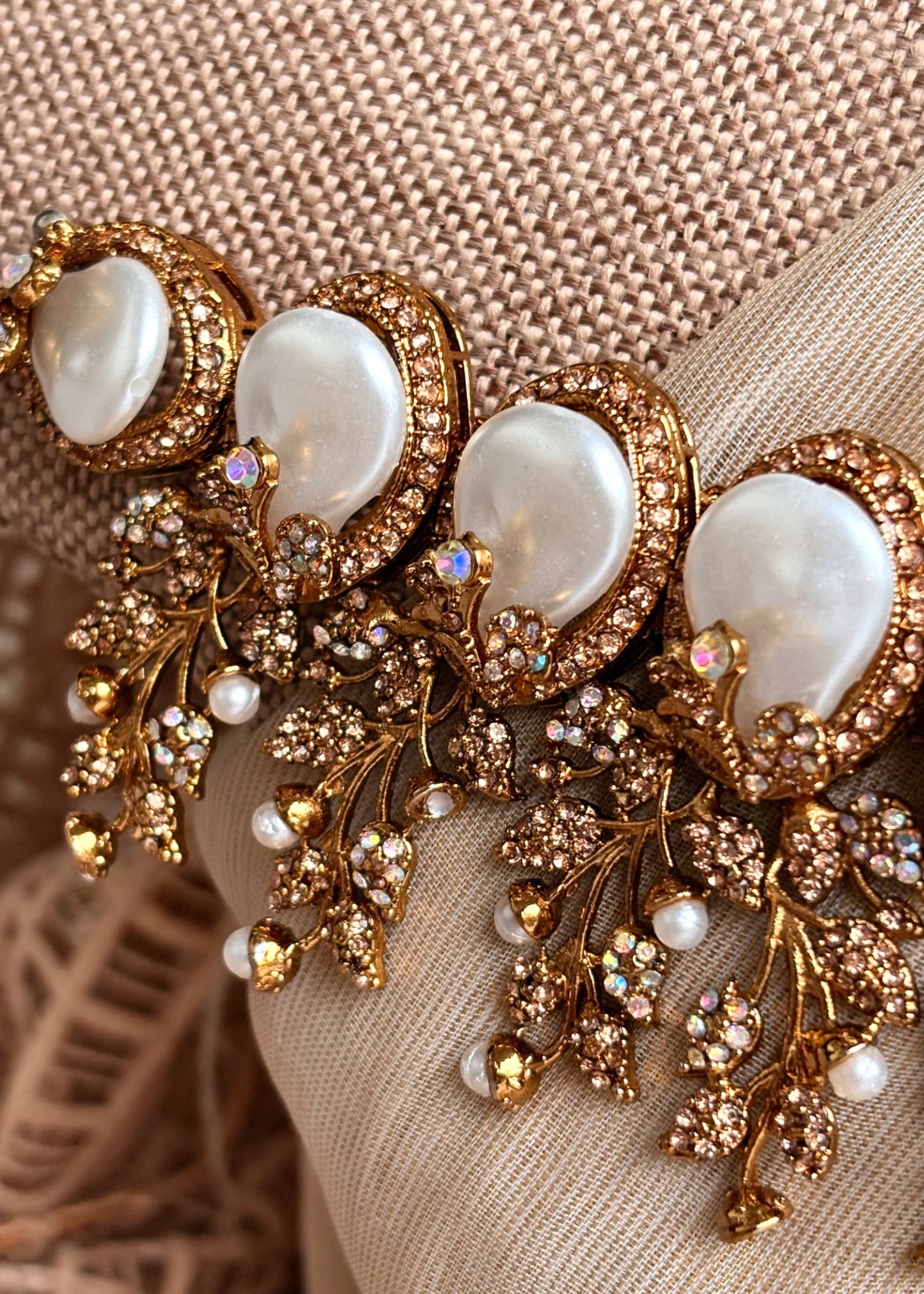 Elegant Metal Choker Jewellery Set Online in KSA Riyadh Saudi Arabia Oman Bahrain Qatar