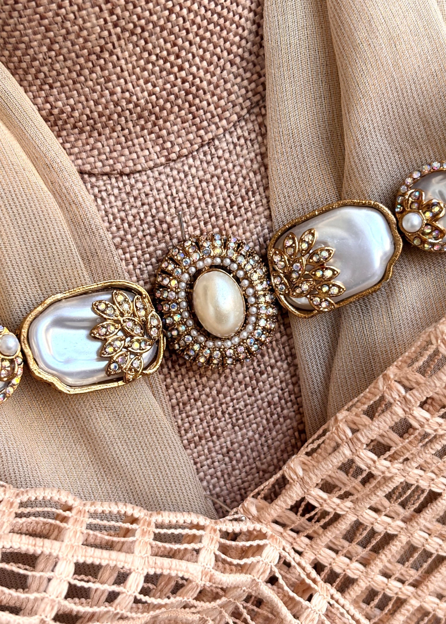 Elegant Pearl Choker Necklace Online in KSA Riyadh Saudi Arabia Oman Bahrain Qatar