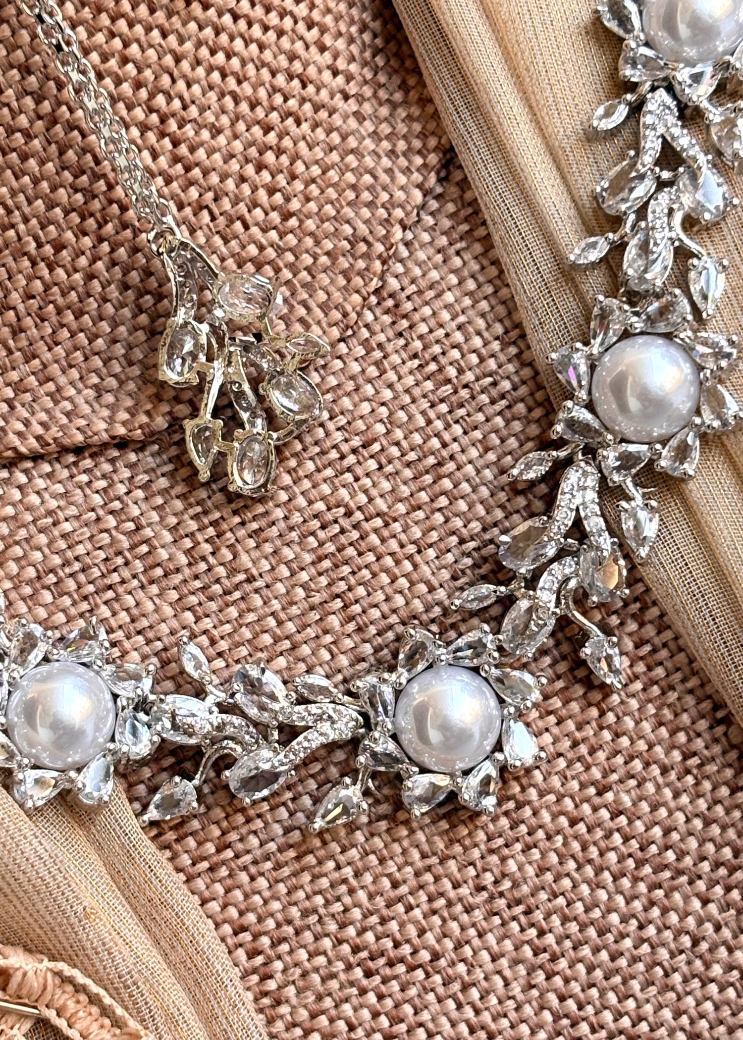 Elegant Silver Jewellery Set with Zircon Stones Online in KSA Riyadh Saudi Arabia Oman Bahrain Qatar
