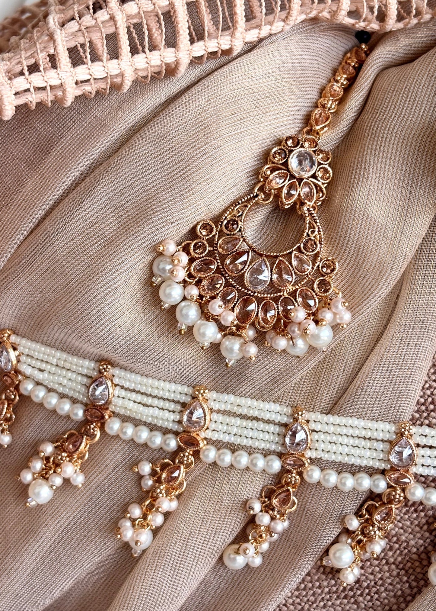 Elegant White Choker Necklace Set Online in UK USA Canada