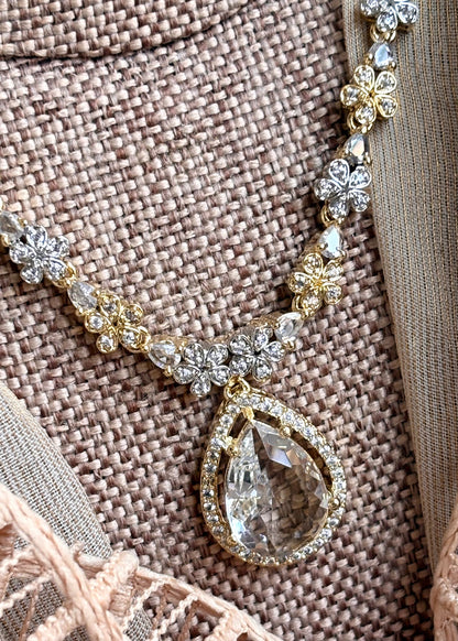 Elegant White Zircon Jewellery Set for Weddings Online in KSA Riyadh Saudi Arabia Oman Bahrain Qatar