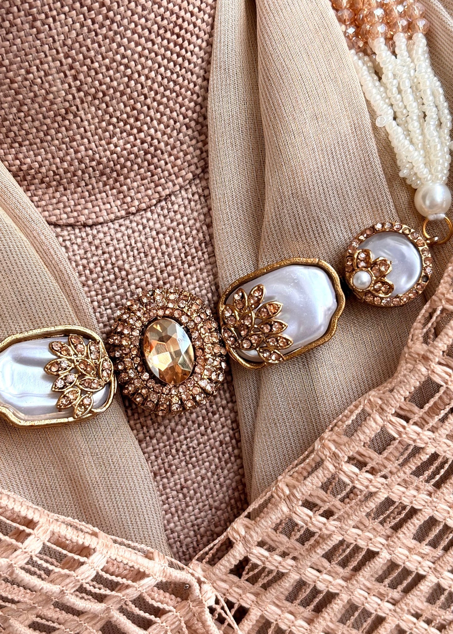 Elite Pearl Choker Bridal Jewellery Online in KSA Riyadh Saudi Arabia Oman Bahrain Qatar