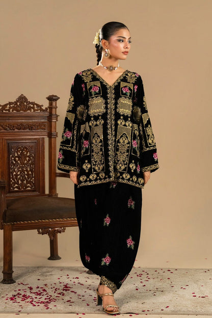 Black Embroidered Velvet Pakistani Suit Online in Dubai UAE Abudhabi Ajman Sharjah
