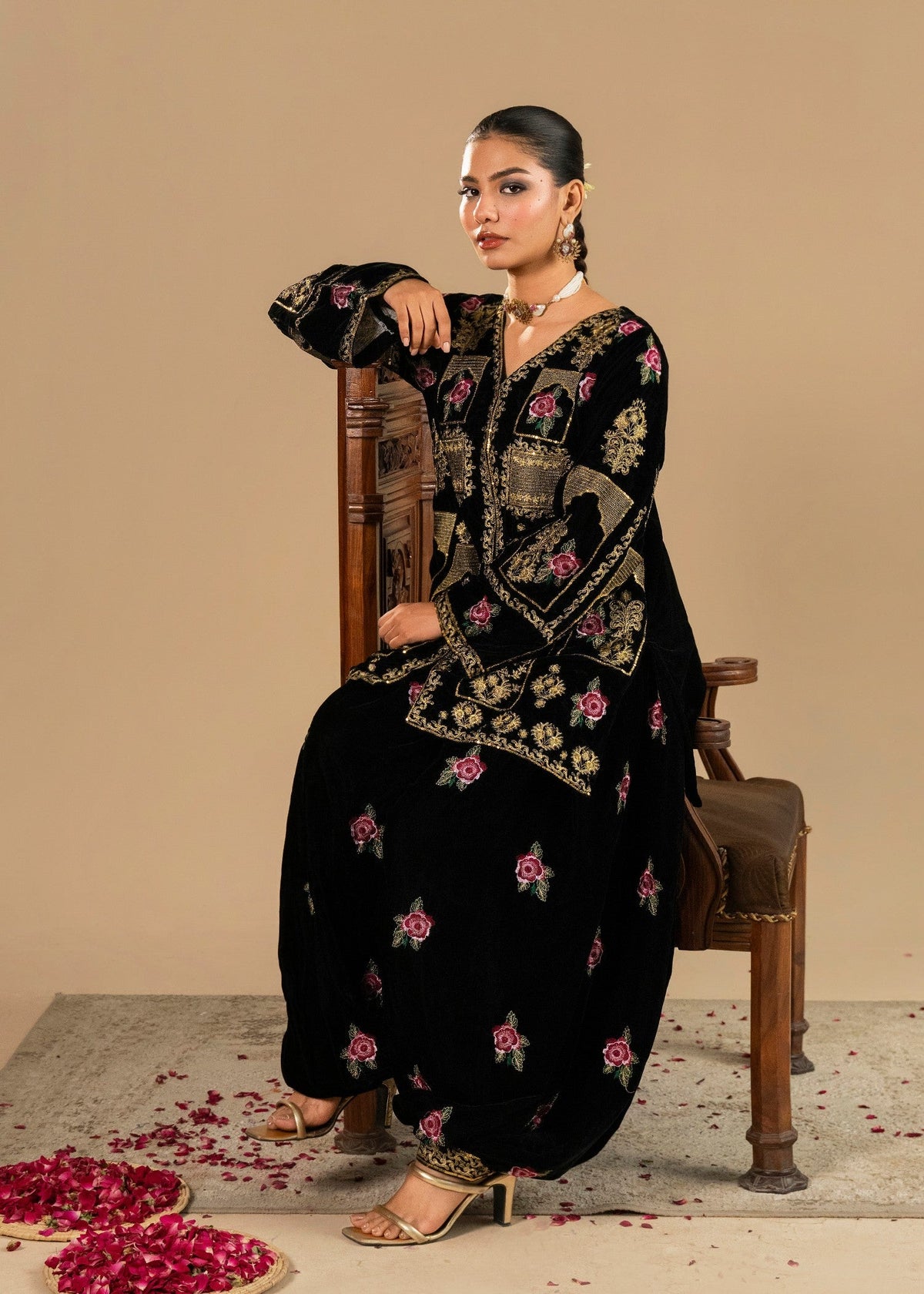 Ladies Black Velvet Salwar Kameez with Golden Tilla Work Online in KSA Riyadh Saudi Arabia Oman Bahrain Qatar