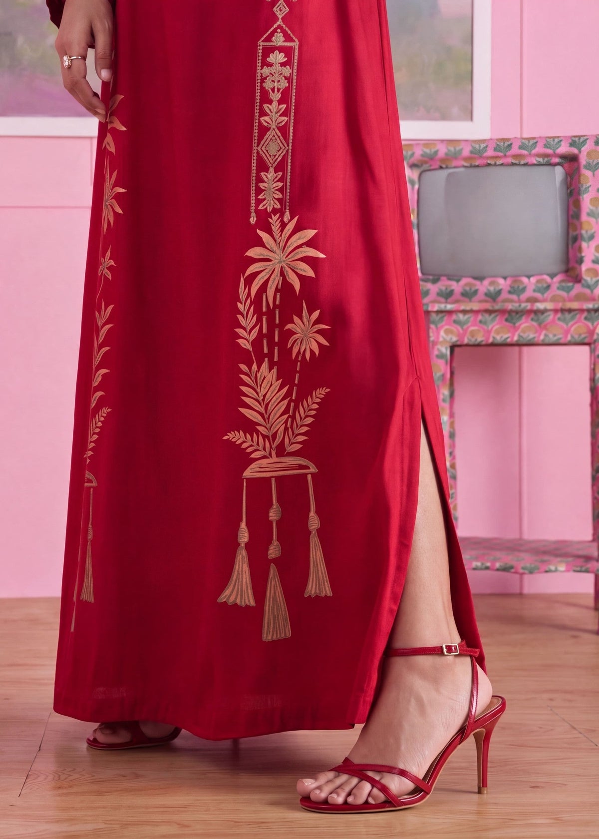 Embellished Red Linen Kaftan Online in Dubai DXB UAE Abudhabi Meena Bazaar