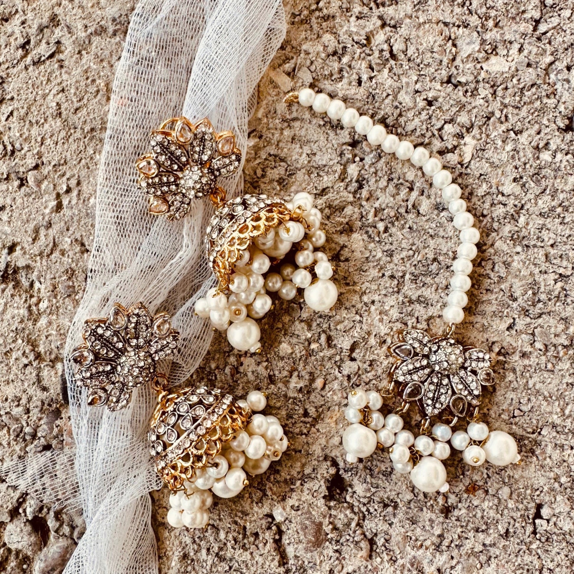 Embellished White Stone Choker Necklace Online in KSA Riyadh Saudi Arabia Oman Bahrain Qatar