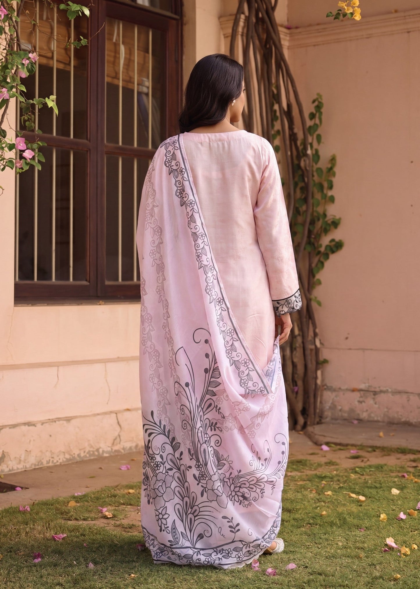 Embroidered Baby Pink Lawn Salwar Kameez Online in KSA Riyadh Saudi Arabia Oman Bahrain Qatar