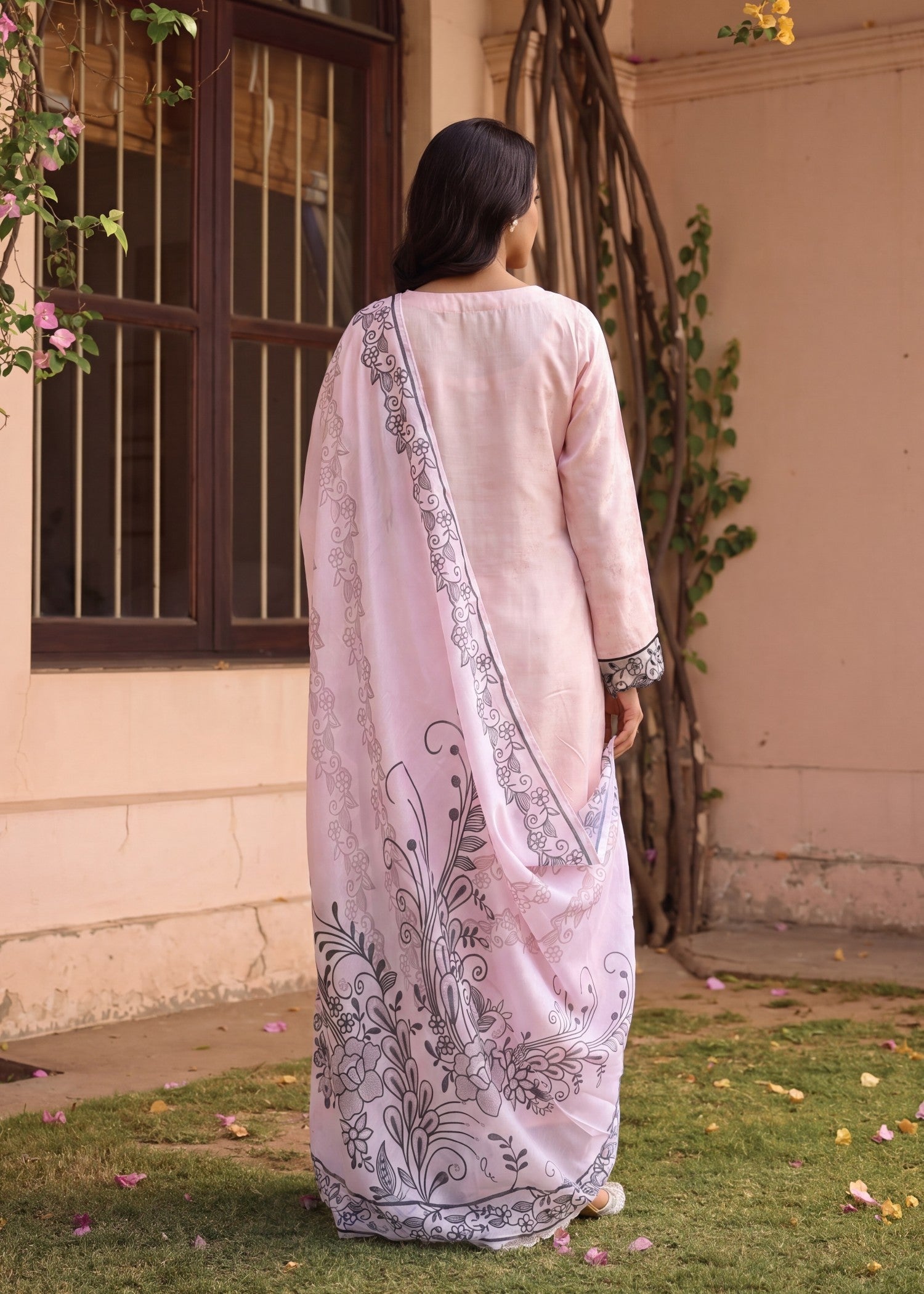 Embroidered Baby Pink Lawn Salwar Kameez Online in KSA Riyadh Saudi Arabia Oman Bahrain Qatar