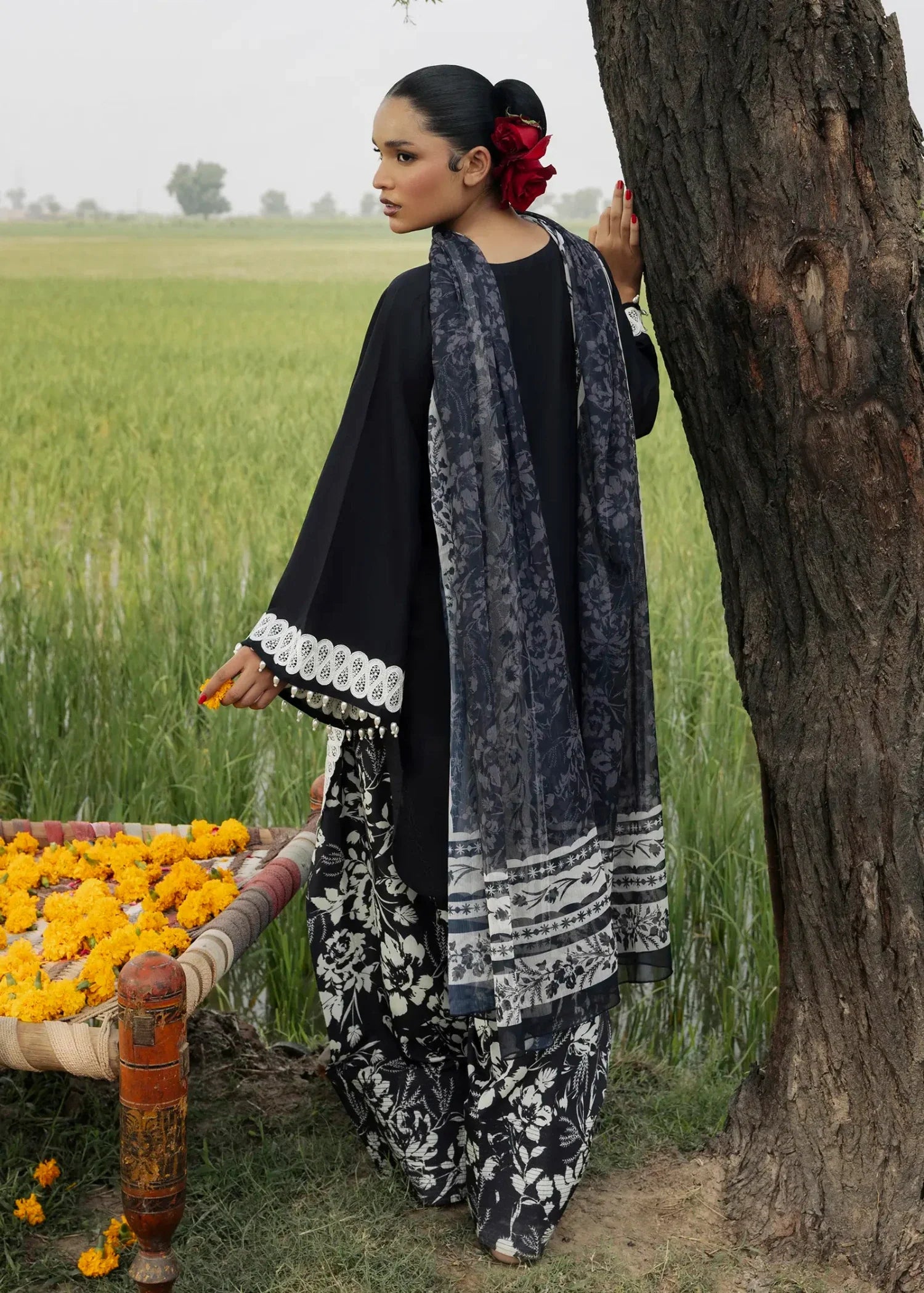 Embroidered Black Lawn Cotton Salwar Kameez Online in UK USA Canada