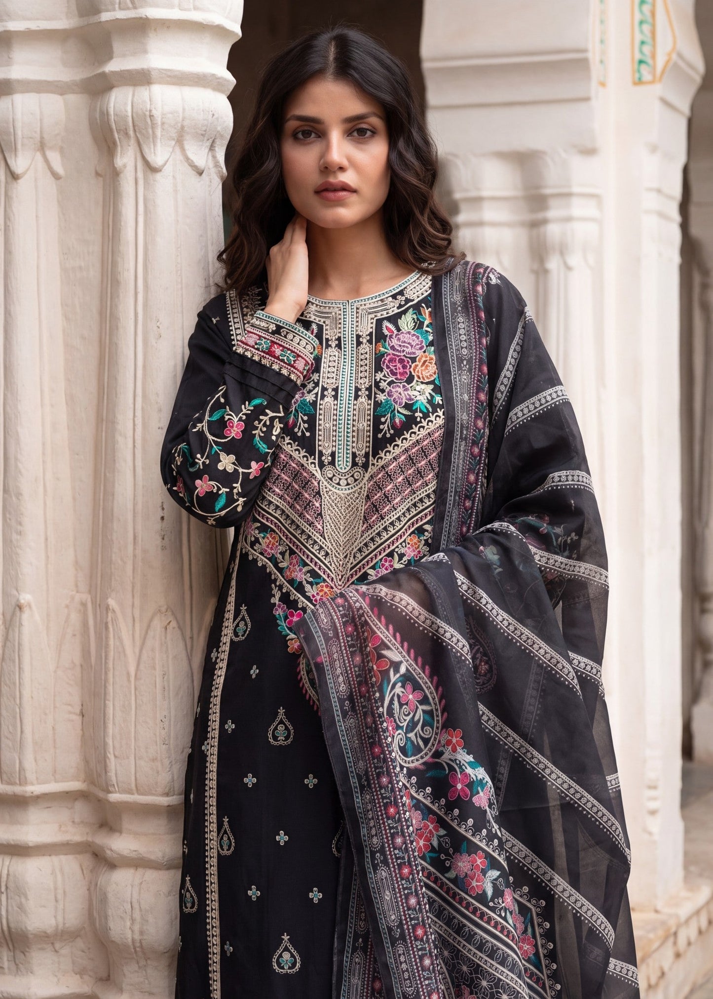 Embroidered Black Lawn Pakistani Clothes Online in Dubai DXB UAE Abudhabi Meena Bazaar