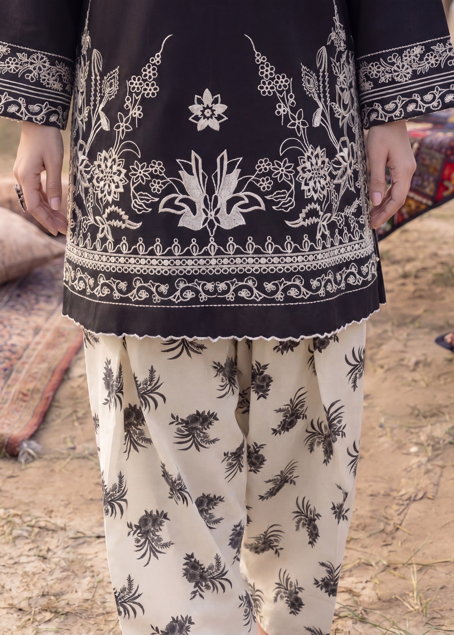 Embroidered Black Lawn Salwar Kameez Online in Dubai DXB UAE Abudhabi Meena Bazaar