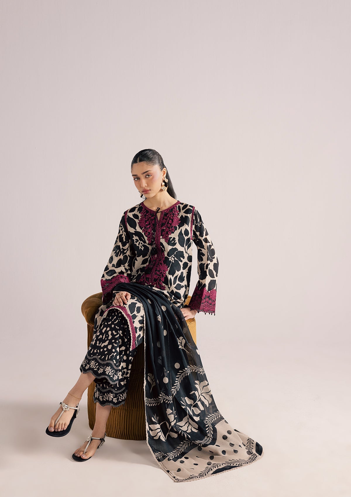 Embroidered Black Lawn Salwar Kameez Online in Dubai UAE Abudhabi Ajman Sharjah