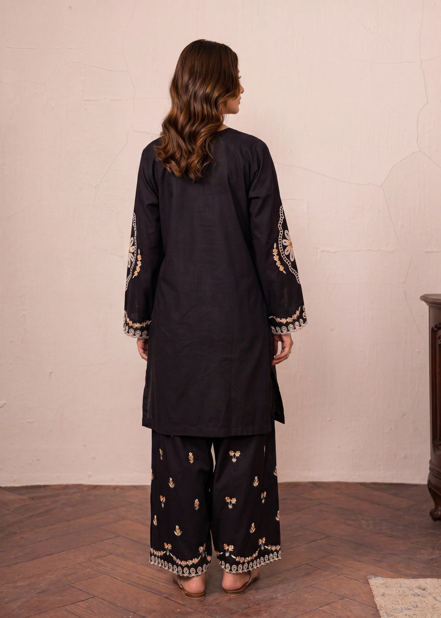Embroidered Black Lawn Salwar Kameez Online in KSA Riyadh Saudi Arabia Oman Bahrain Qatar