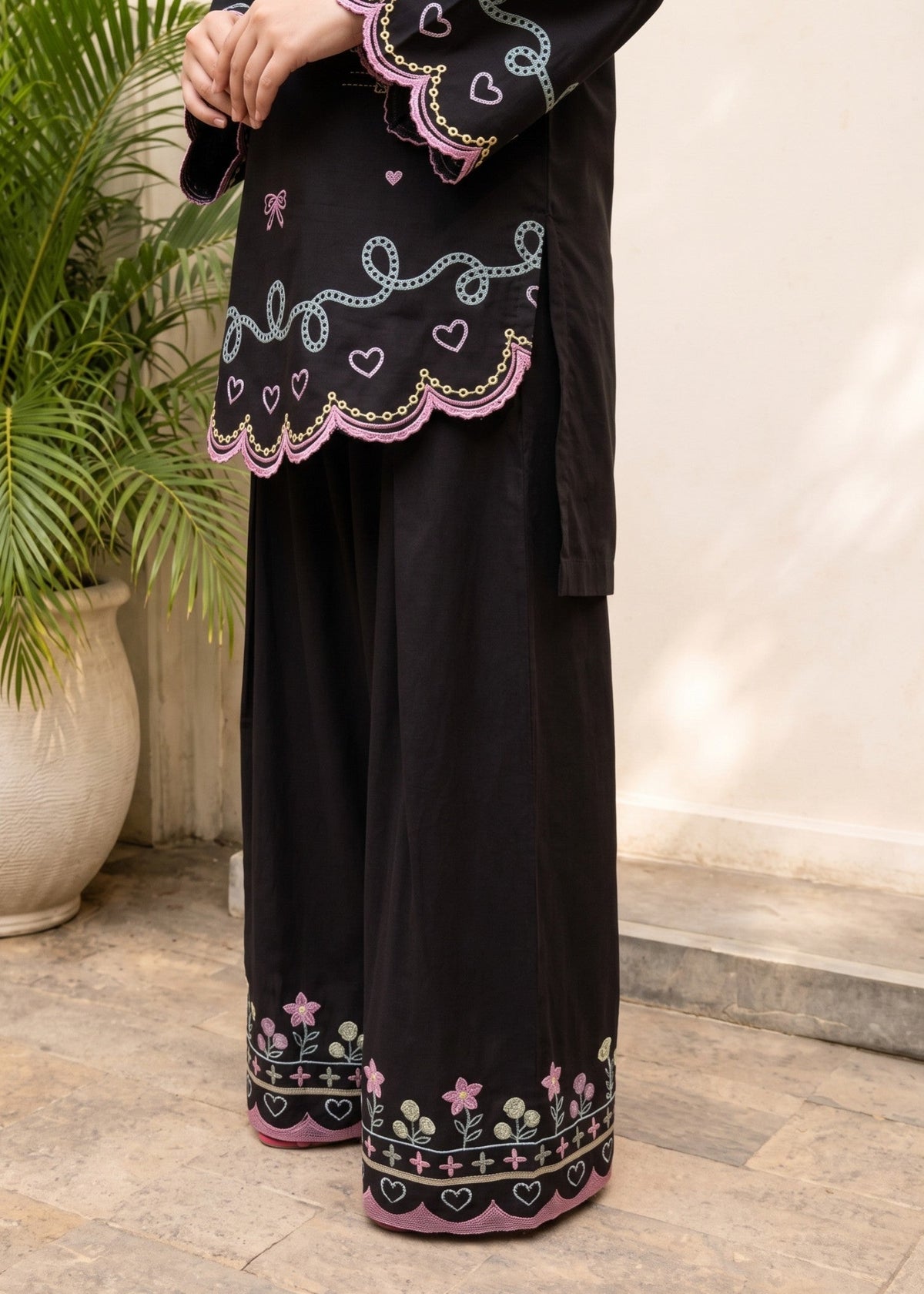 Embroidered Black Linen Pakistani Clothes Online in Dubai UAE Abudhabi Ajman Sharjah