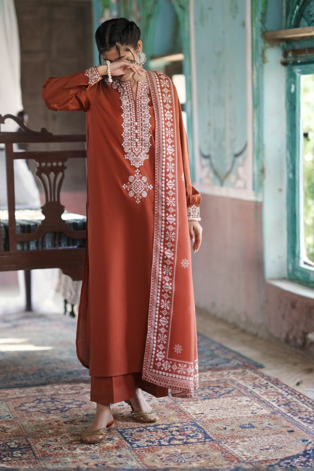 Embroidered Cotton Lawn Pakistani Suit Online in Dubai UAE Abudhabi Ajman Sharjah