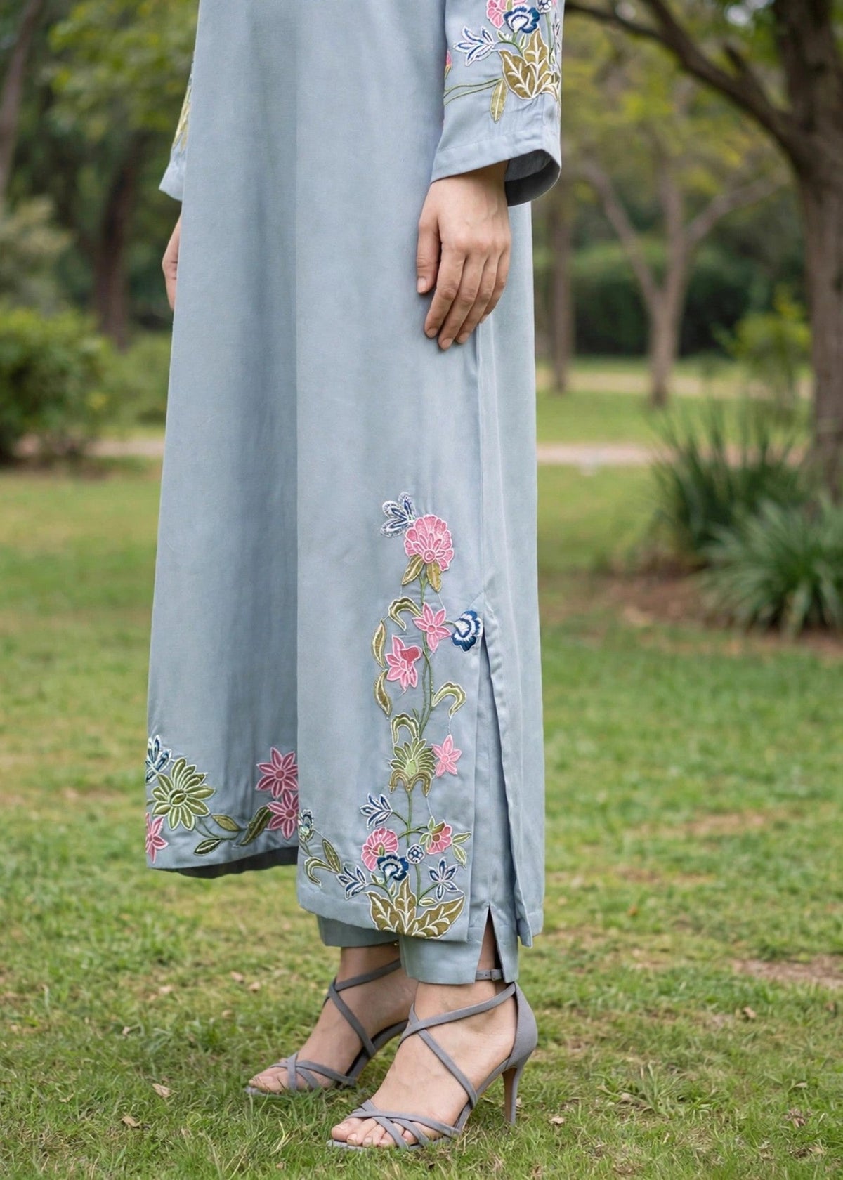Embroidered Duck Egg Grey Linen Kaftan Online in Dubai DXB UAE Abudhabi Meena Bazaar