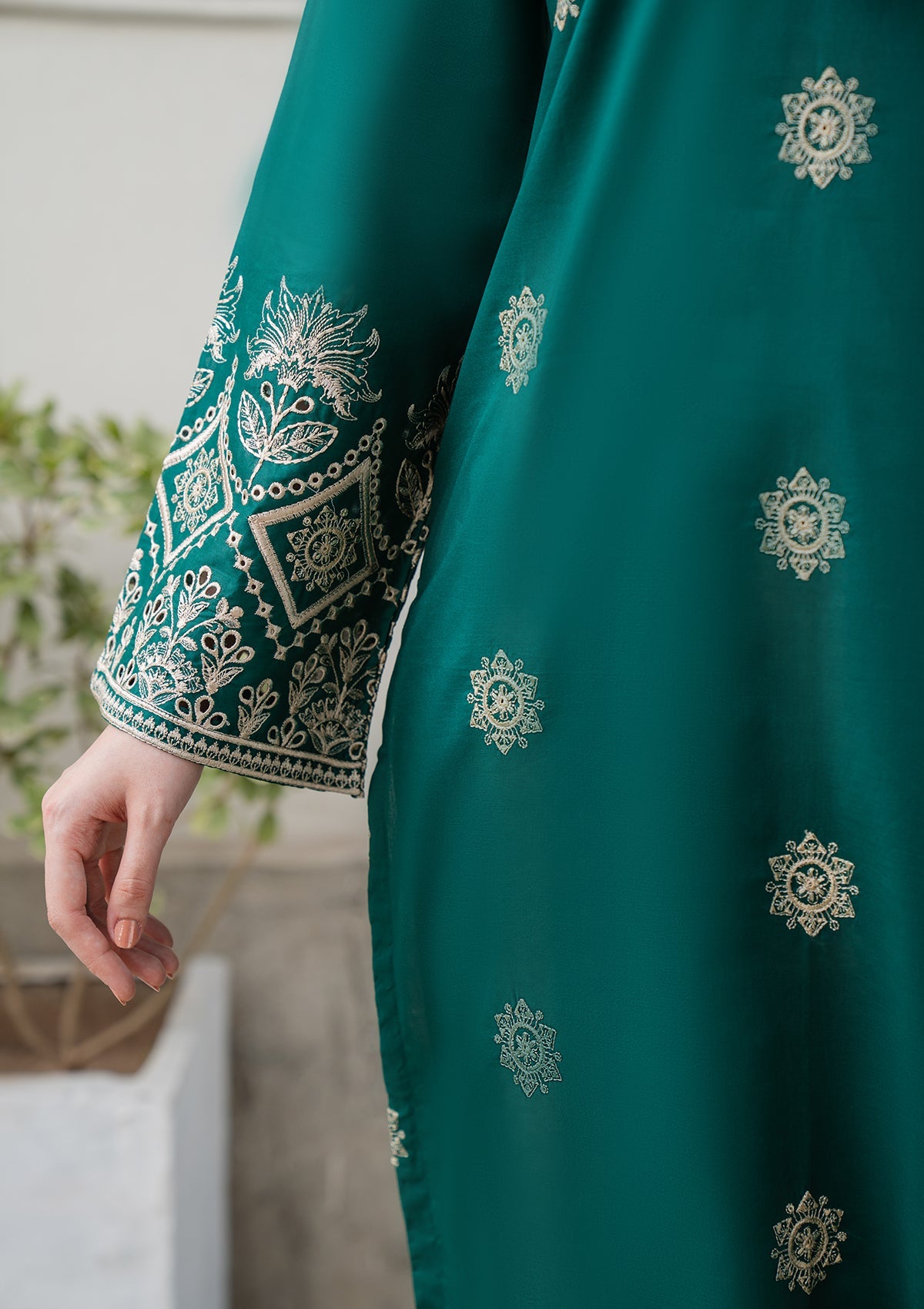 Embroidered Green Cotton Lawn Kurta Set Online in Dubai DXB UAE Abudhabi Meena Bazaar