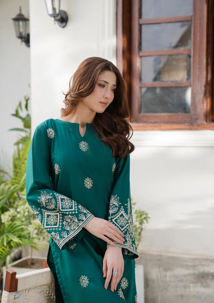Embroidered Green Cotton Salwar Kameez Online in KSA Riyadh Saudi Arabia Oman Bahrain Qatar