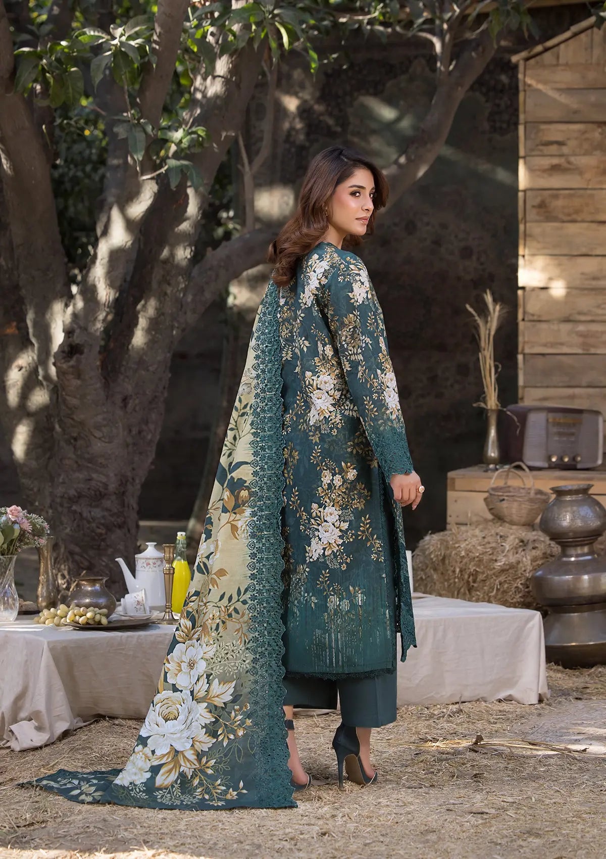 Embroidered Green Lawn Salwar Kameez Online in Dubai DXB UAE Abudhabi Meena Bazaar