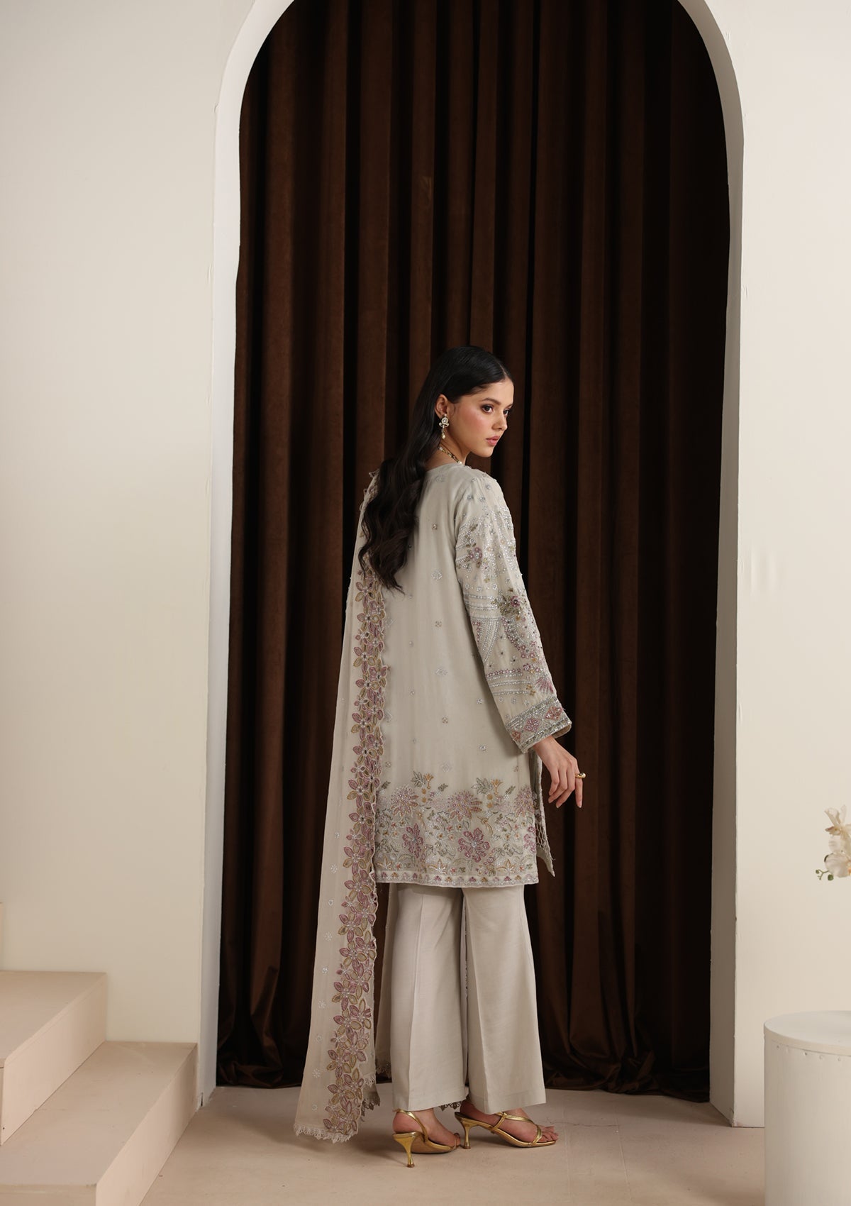 Embroidered Grey Chiffon Three Piece Suit Online in Dubai UAE Abudhabi Ajman Sharjah