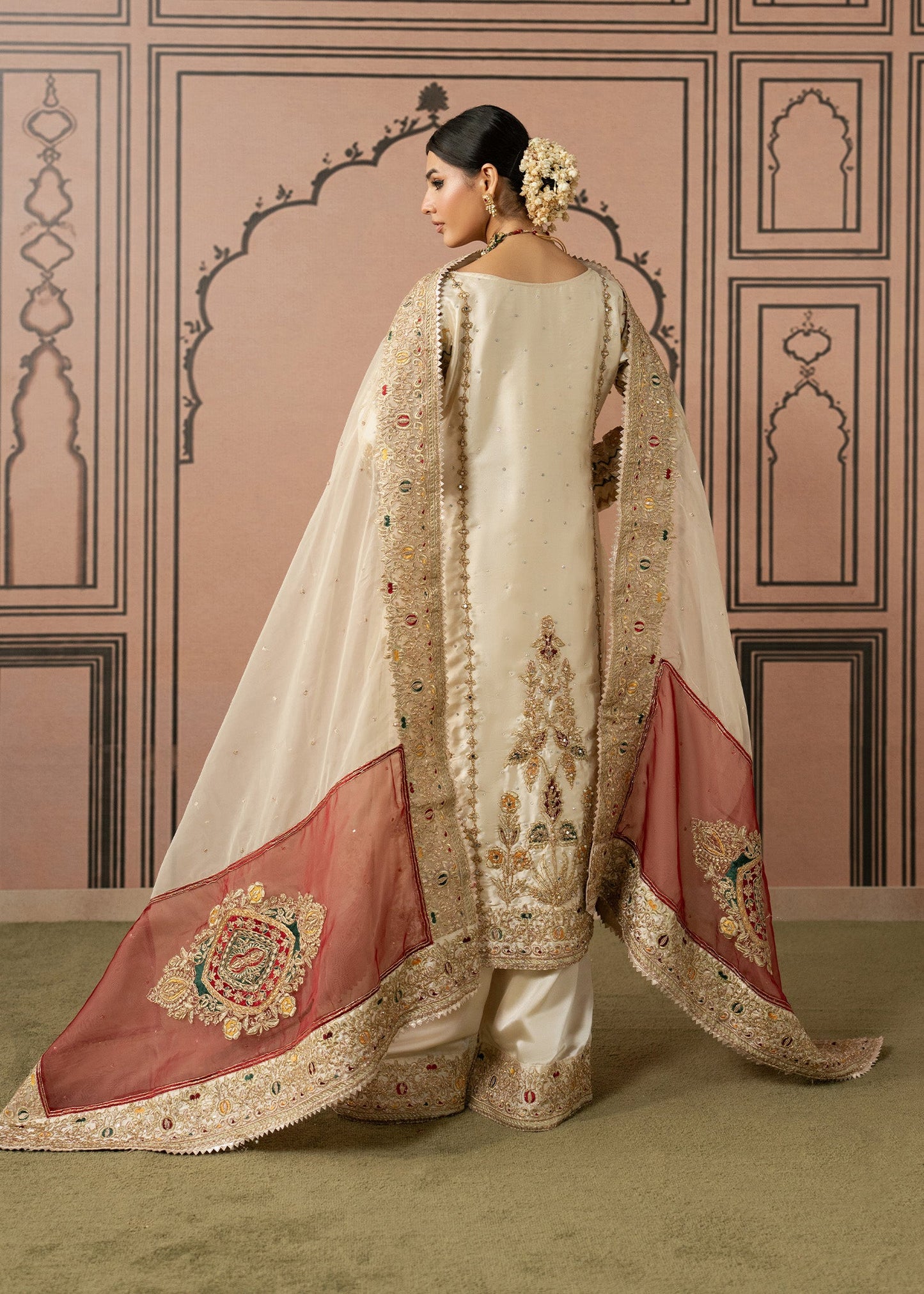 Embroidered Ivory Organza Guest Wear Suit Online in Dubai UAE Abudhabi Ajman Sharjah
