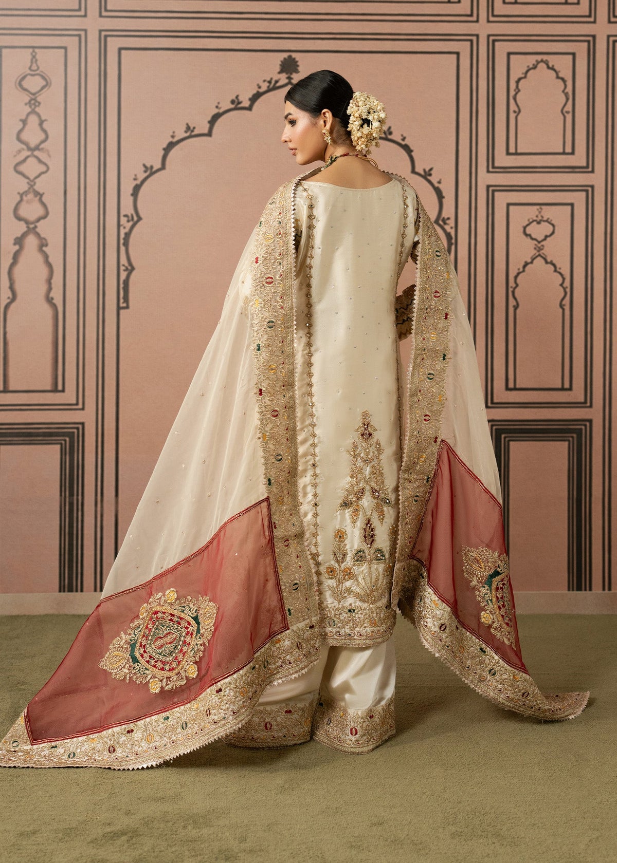 Embroidered Ivory Organza Guest Wear Suit Online in Dubai UAE Abudhabi Ajman Sharjah