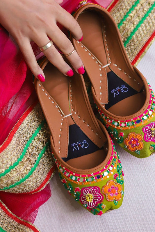 Embroidered Ladies Khussa Online in Dubai UAE Abudhabi Ajman Sharjah