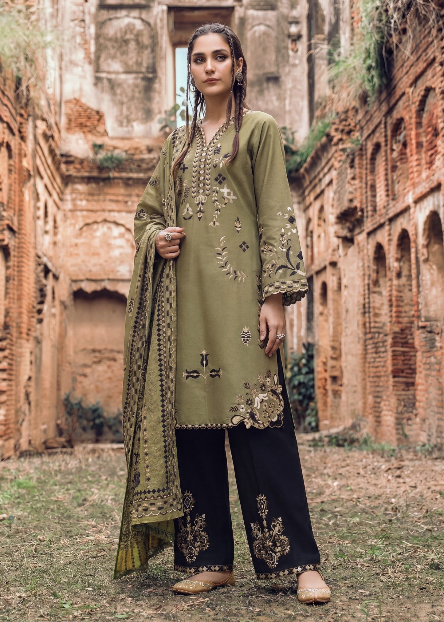 Embroidered Lawn Kurta Palazzo Set Online in Dubai UAE Abudhabi Ajman Sharjah