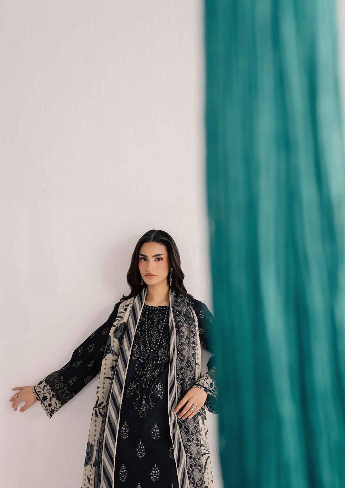 Embroidered Lawn Kurta with Dupatta Online in Dubai UAE Abudhabi Ajman Sharjah