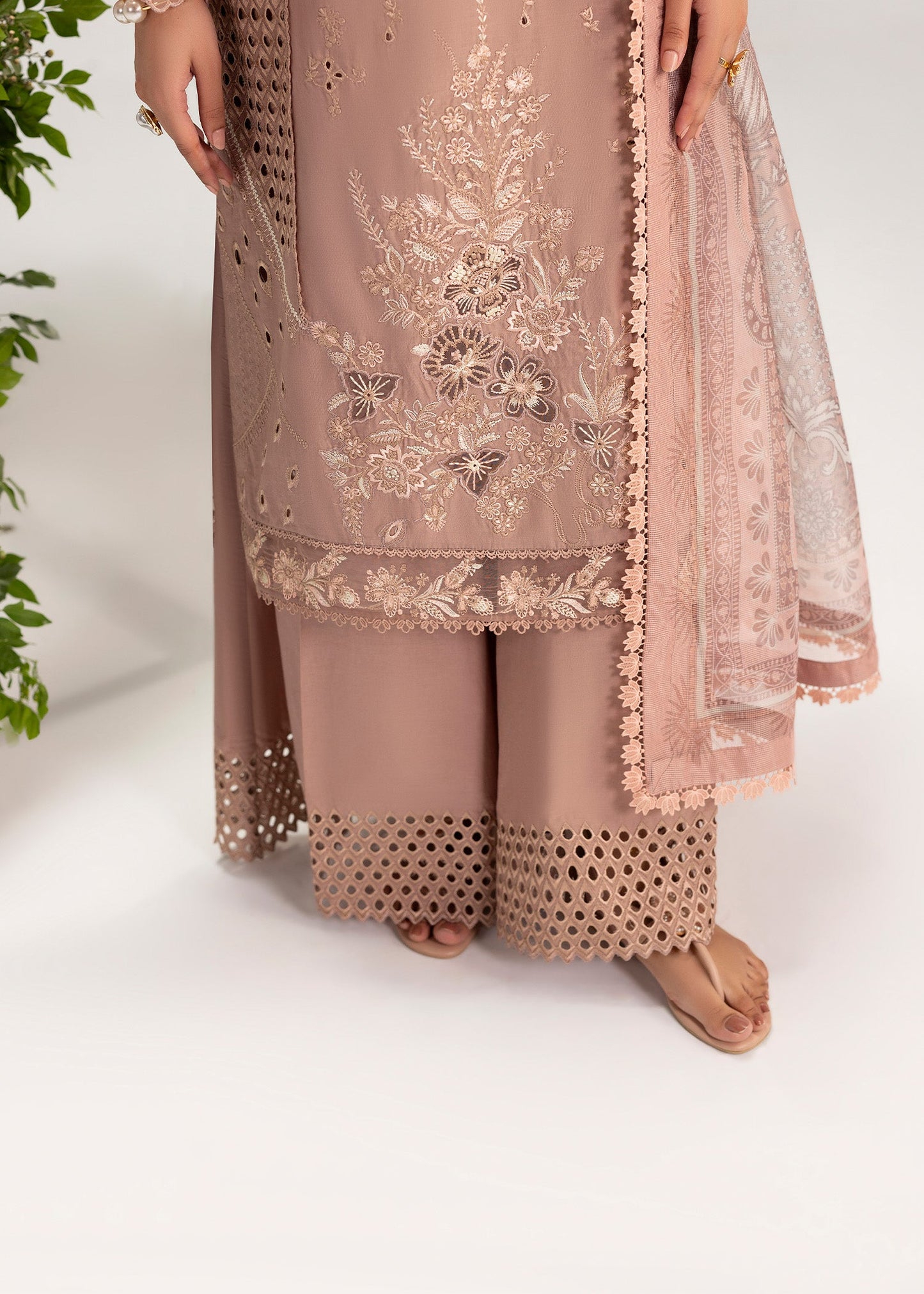 Embroidered Lawn Kurta with Printed Dupatta Online in Dubai DXB UAE Abudhabi Meena Bazaar