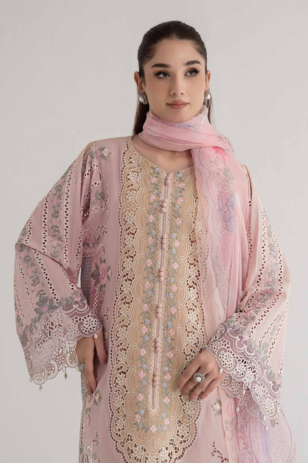 Embroidered Lawn Ladies Shalwar Kameez Online in KSA Riyadh Saudi Arabia Oman Bahrain Qatar