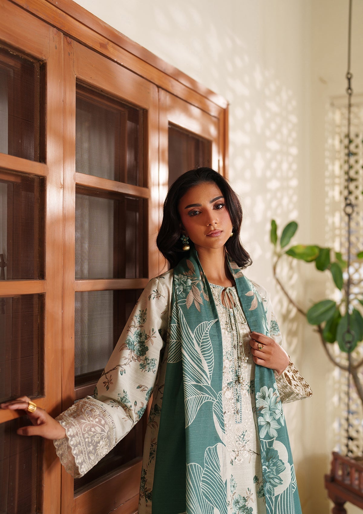 Embroidered Lawn Mint Green Suit Online in KSA Riyadh Saudi Arabia Oman Bahrain Qatar