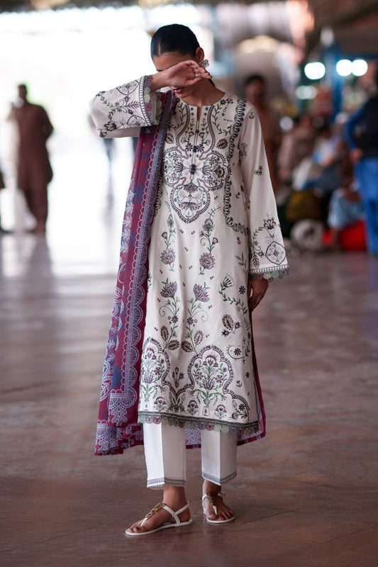 Embroidered Lawn Ready to Wear Suit Online in Dubai UAE Abudhabi Ajman Sharjah