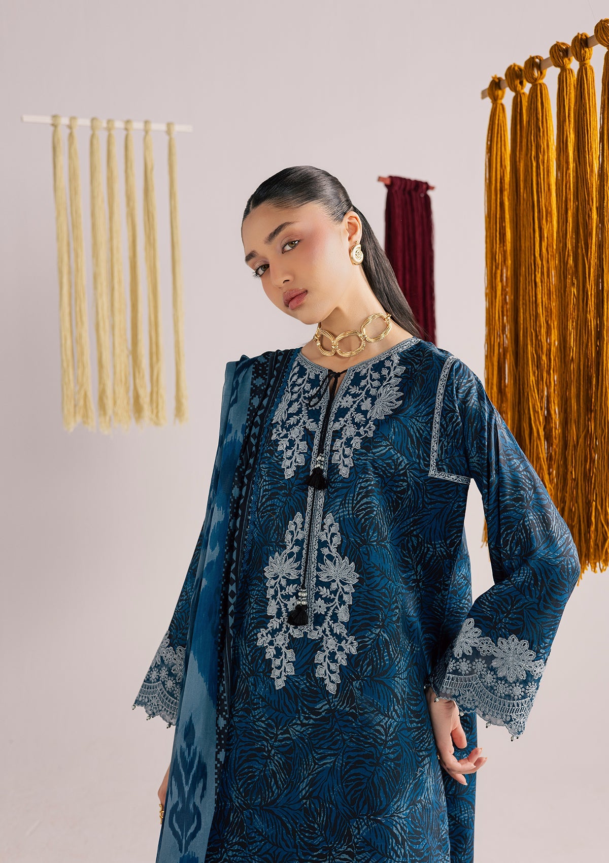 Embroidered Lawn Straight Kurta Suit Online in Sri Lanka India Australia