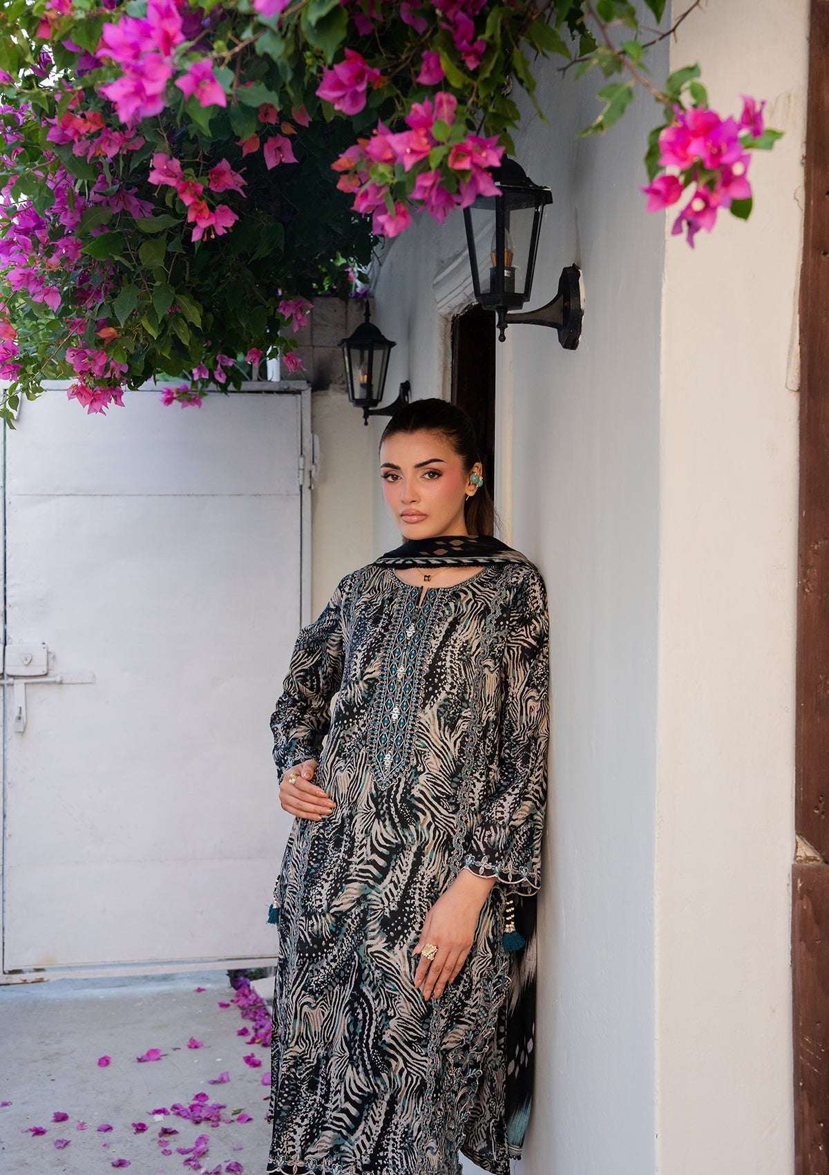 Embroidered Lawn Straight Kurta Suit Online in UK USA Canada