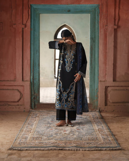 Embroidered Lawn Suit for Women Online in Dubai UAE Abudhabi Ajman Sharjah