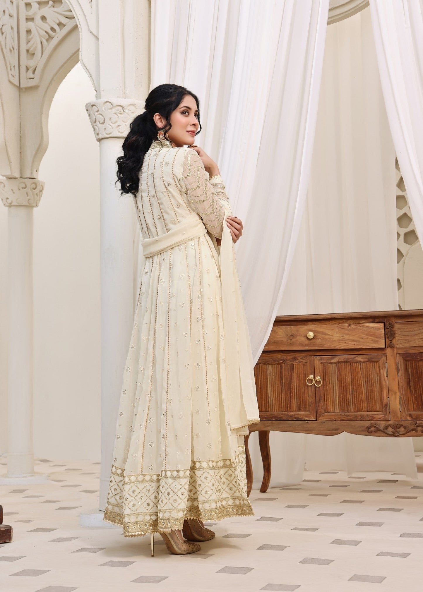 Embroidered Off-White Chiffon Pakistani Wedding Suit Online in Dubai UAE Abudhabi Ajman Sharjah