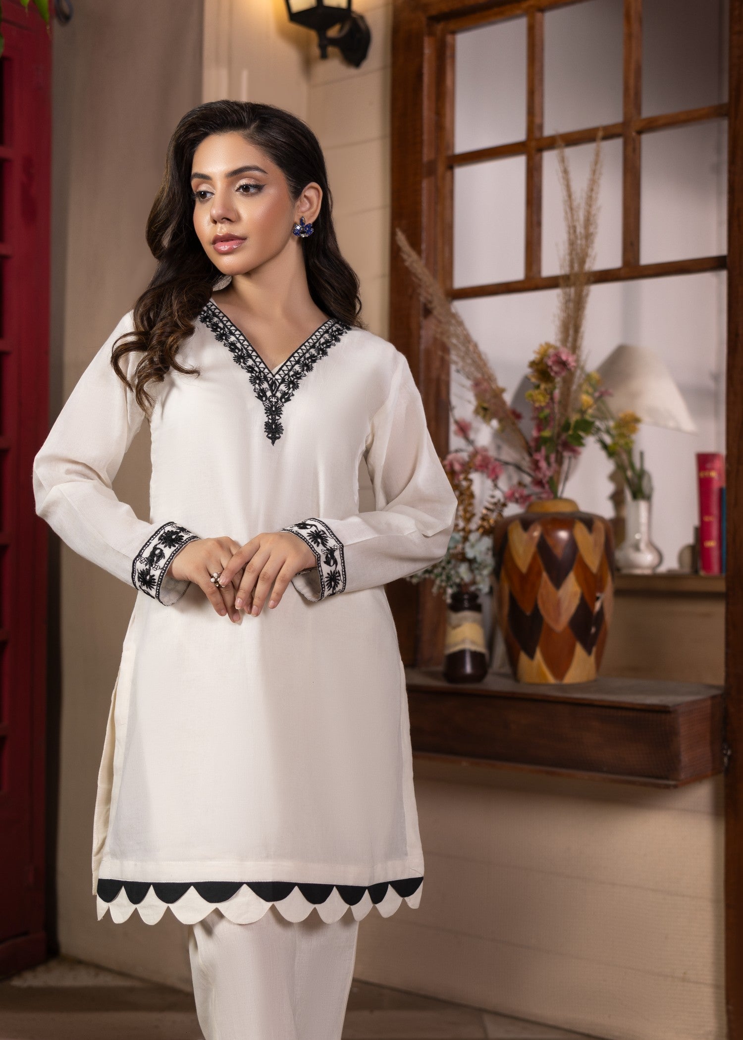 Embroidered Off-White Lawn Cotton Summer Kurta Pajama Online in Dubai UAE Abudhabi Ajman Sharjah