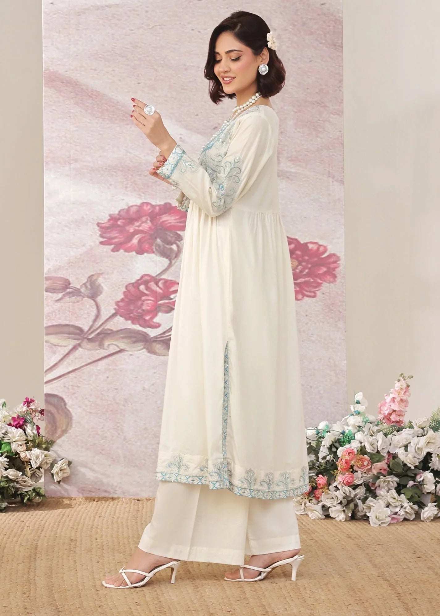 Embroidered Off-White Lawn Kurta Set Online in Sri Lanka India Australia