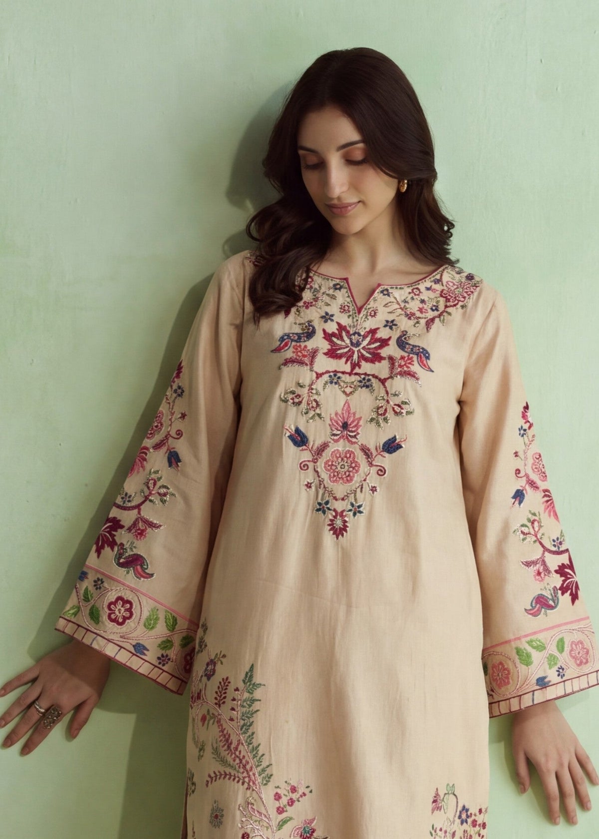 Embroidered Pearl White Lawn Pakistani Clothes Online in KSA Riyadh Saudi Arabia Oman Bahrain Qatar