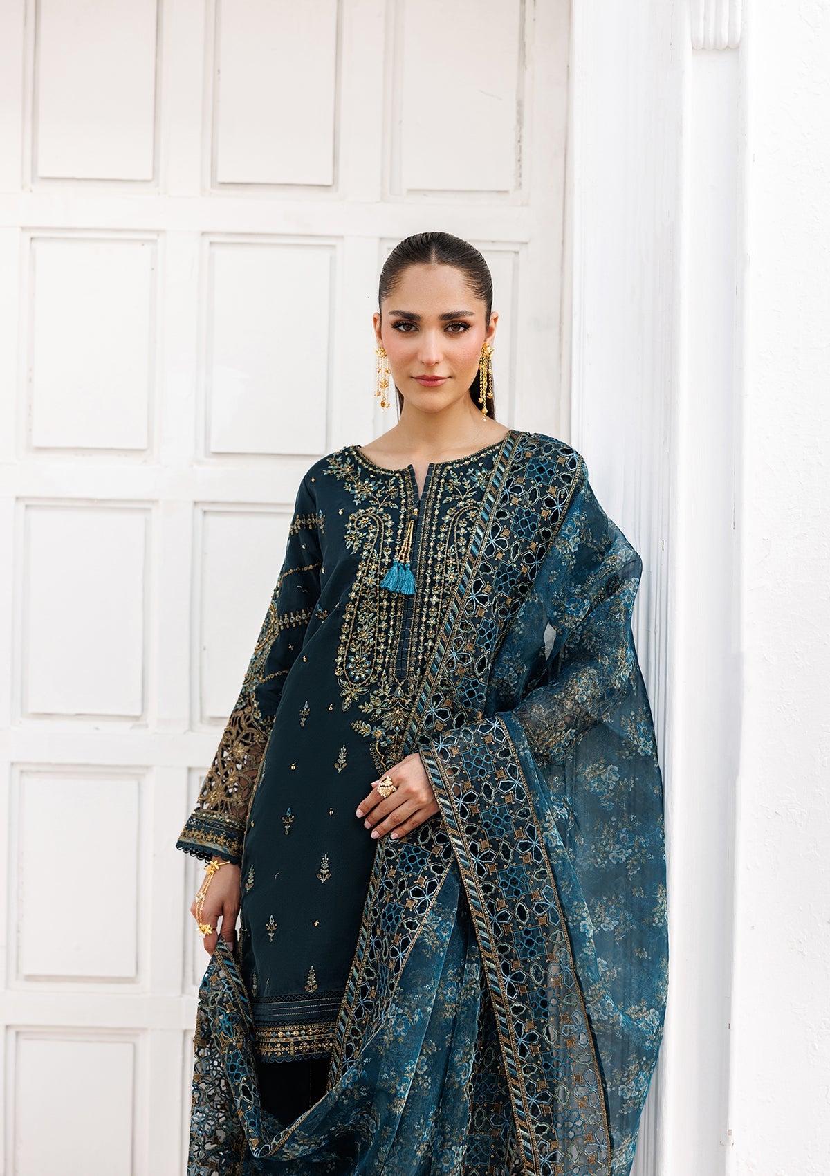 Embroidered Pine Green Organza Ladies Suit Online in KSA Riyadh Saudi Arabia Oman Bahrain Qatar