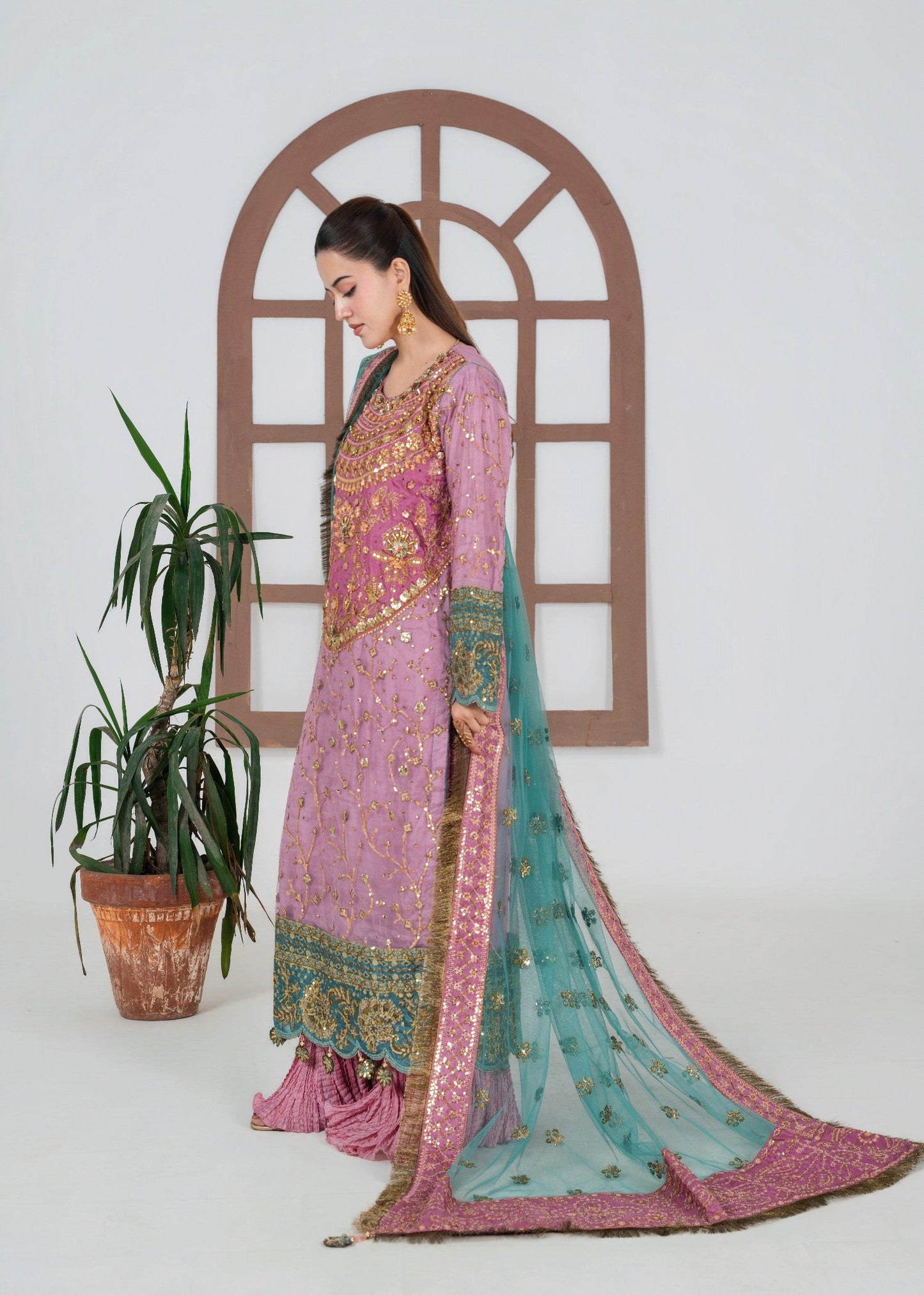 Embroidered Pink Net Wedding Guest Wear Online in Dubai DXB UAE Abudhabi Meena Bazaar