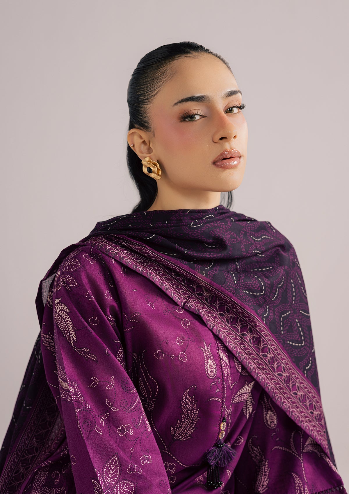 Embroidered Purple Lawn Salwar Kameez Online in KSA Riyadh Saudi Arabia Oman Bahrain Qatar