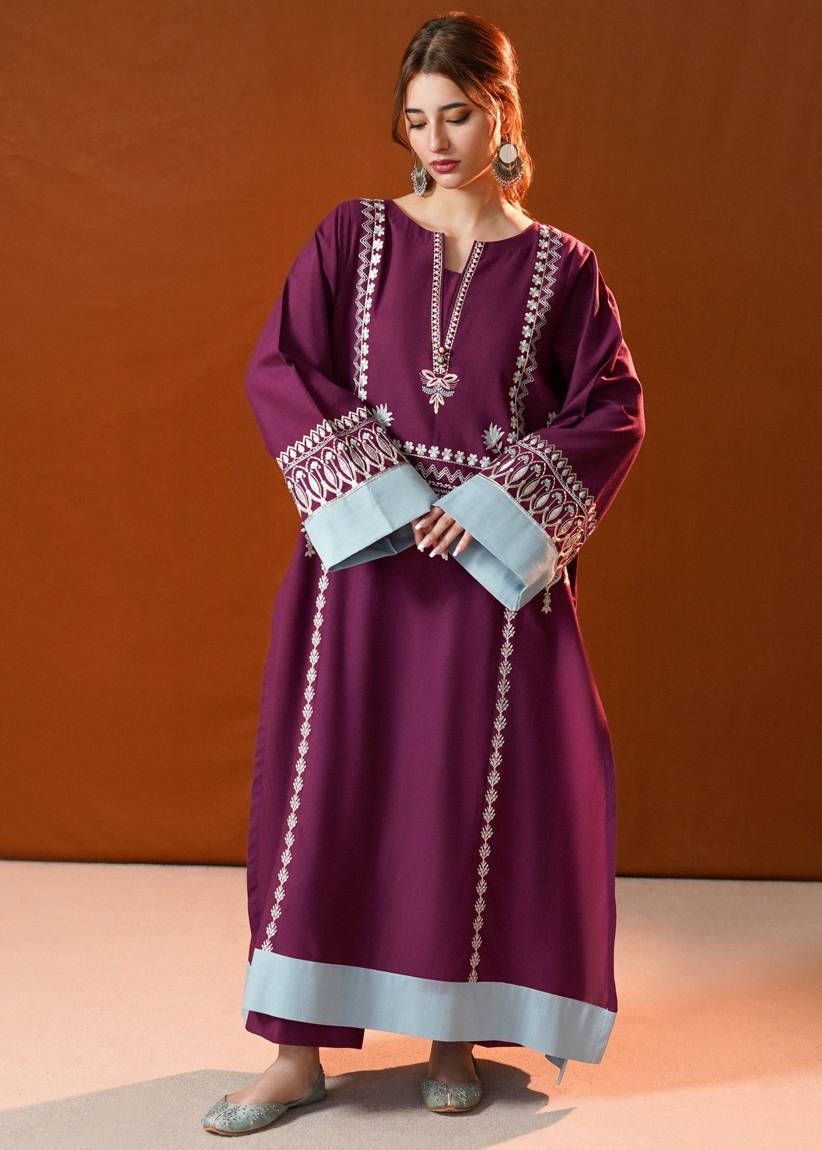 Embroidered Purple Slub Khaddar Kaftan Online in KSA Riyadh Saudi Arabia Oman Bahrain Qatar