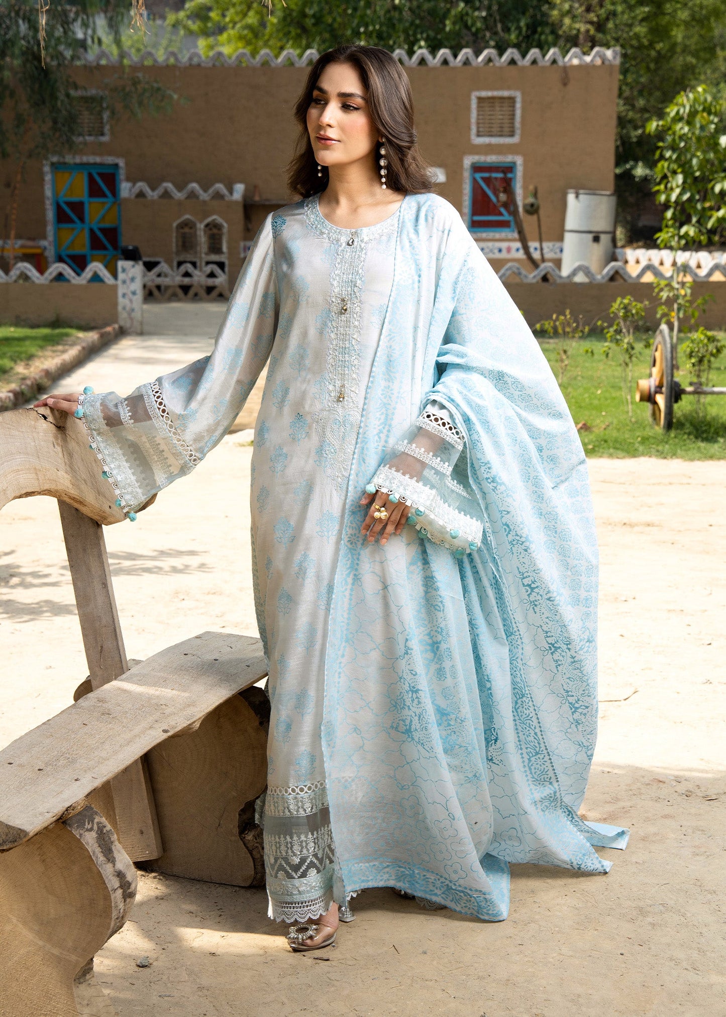 Embroidered Raw Silk Kurta with Paper Lawn Dupatta Online in KSA Riyadh Saudi Arabia Oman Bahrain Qatar