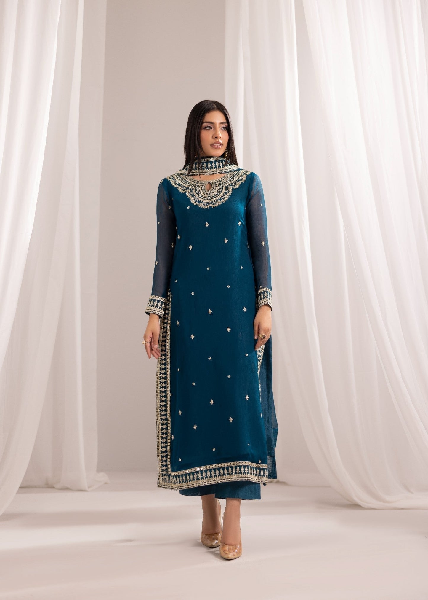 Embroidered Teal Kurta Set with Dupatta Online in KSA Riyadh Saudi Arabia Oman Bahrain Qatar