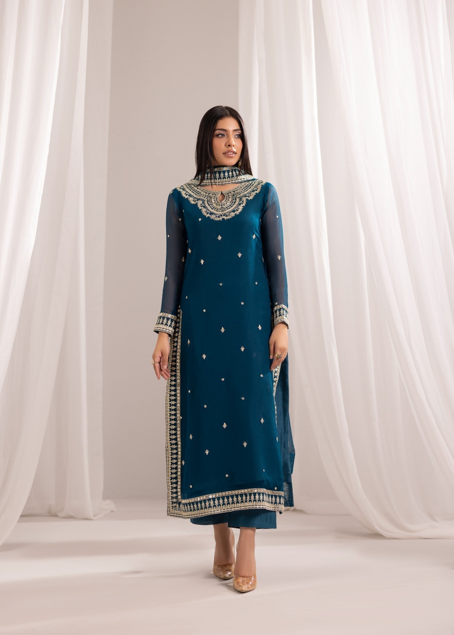 Embroidered Teal Kurta Set with Dupatta Online in KSA Riyadh Saudi Arabia Oman Bahrain Qatar